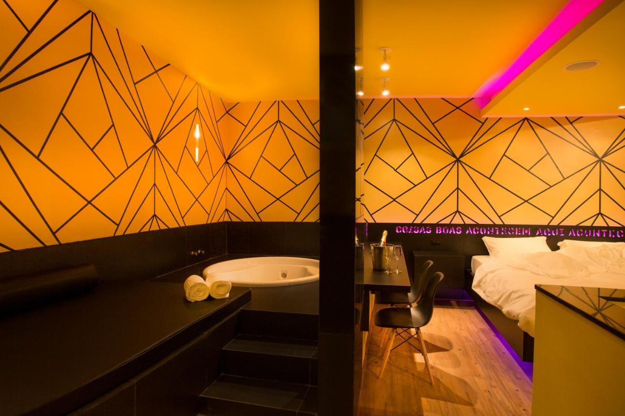 Tout Motel (Adults Only) กังปินาส ภายนอก รูปภาพ