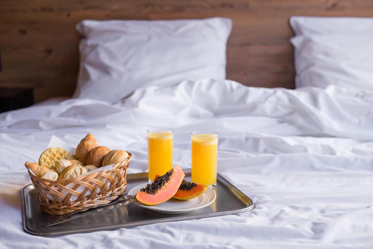 Tout Motel (Adults Only) กังปินาส ภายนอก รูปภาพ
