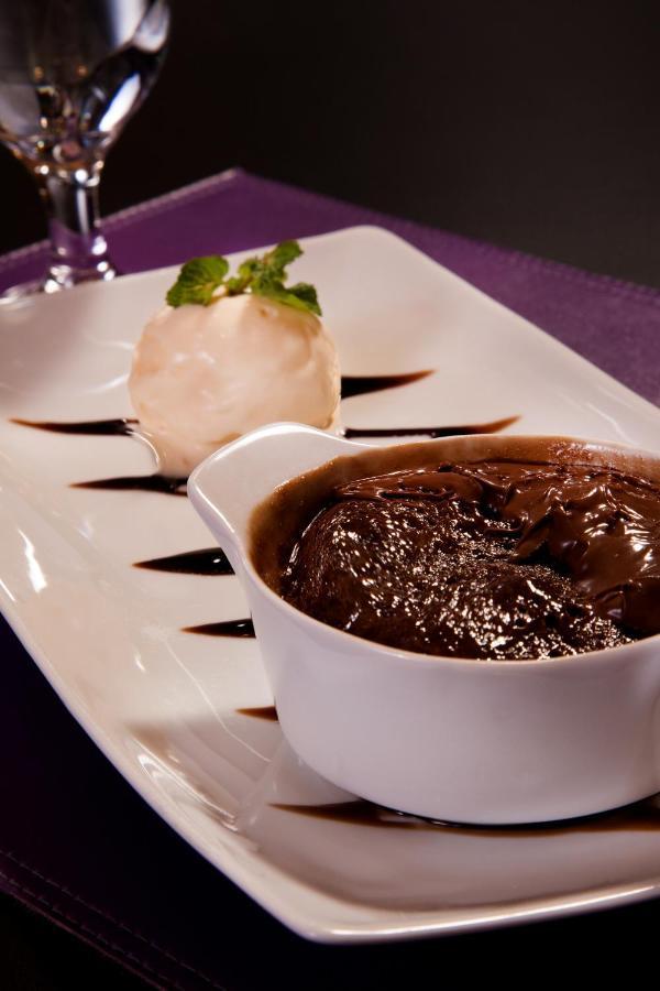 Tout Motel (Adults Only) กังปินาส ภายนอก รูปภาพ